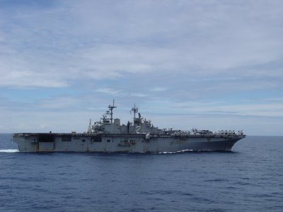 USS Essex 01