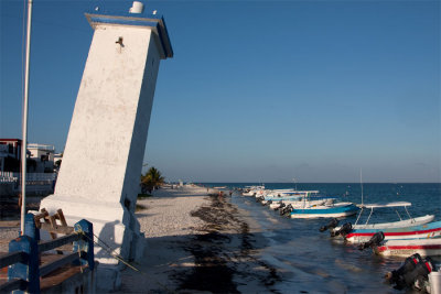 Puerto Morelos - the falling lighthouse.