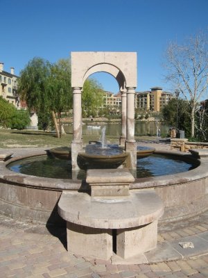 Fountain at Lake Las Vegas.JPG