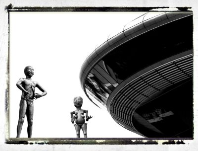 alien couple after landing ;)