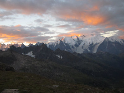 15 Sunrise over Mont Blanc.jpg