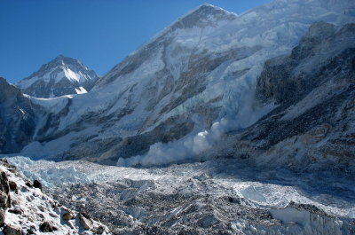 Avalanche on way to base camp
