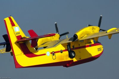 Carmel, Dec 10, Huge forest wildfire... The foreign Aircrafts fire-fighters