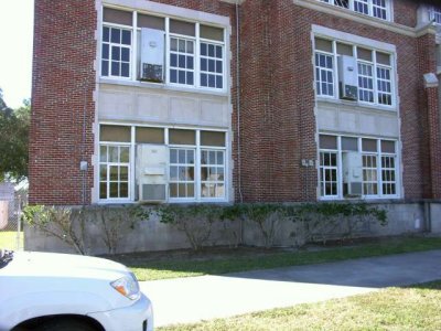 SHS2698 JFK's death heard behind those first floor windows.JPG