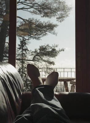 cabin02.jpg