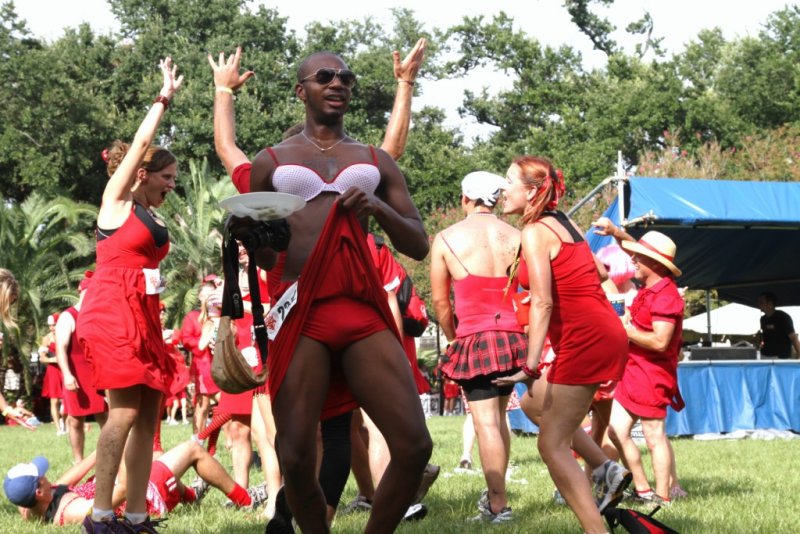 Red Dress Run 2010 (8).JPG