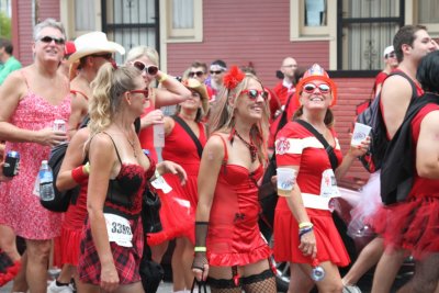 Red Dress Run 2010 (21).JPG
