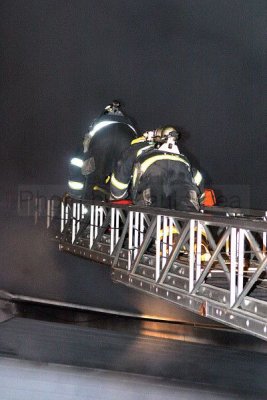 sturbridge route 20 fire15.jpg