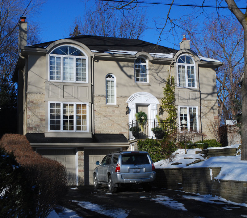 10 Queen Marys Drive