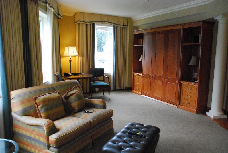 Sitting room in suite Chateau Lake Louise