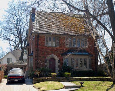 19 Queen Mary's Drive