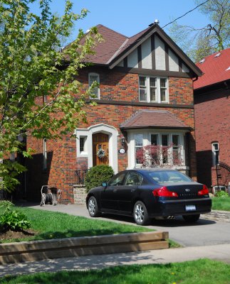 24 Jackson Avenue