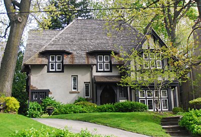 18 Queen Mary's Drive
