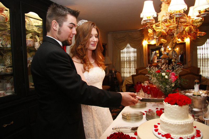 CUTTING THE CAKE