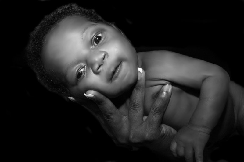 IN MOMS HANDS
