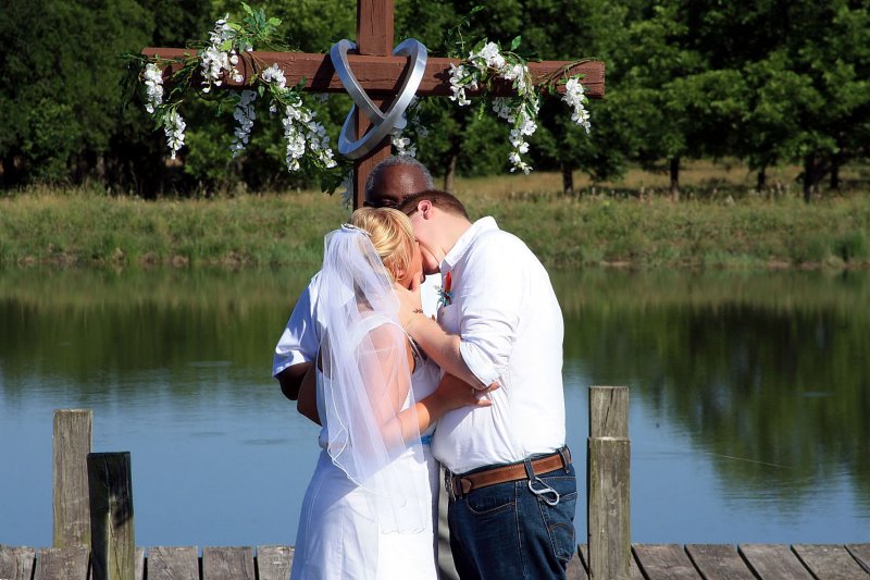 THE KISS