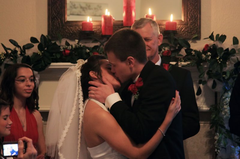THE KISS