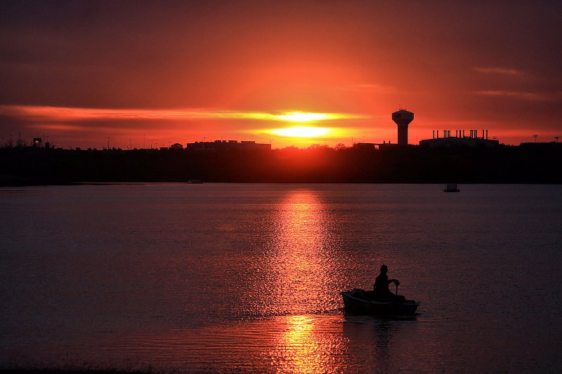 BOATING AT SUNSET - IMAGE 2 - SET 5