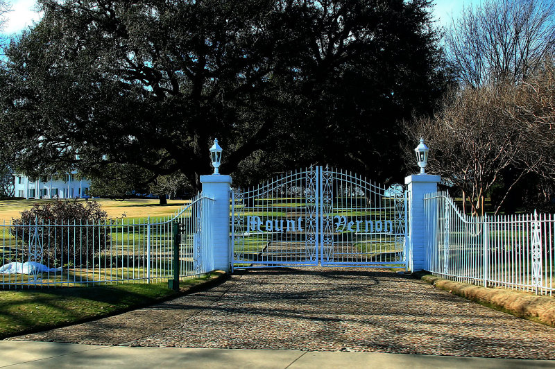GATES OF MOUNT VERNON