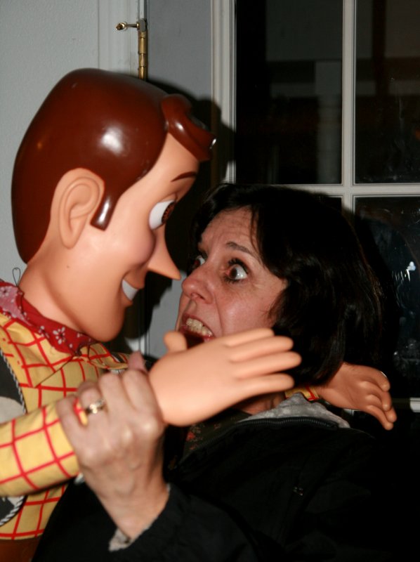 BIG WOODY GETS FRESH WITH ANOTHER MARRIED WOMAN!