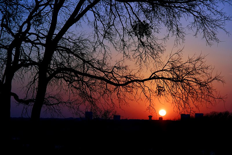 SETTING BIRTHDAY SUN