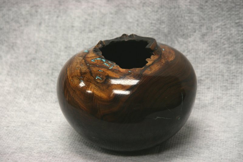 CATEGORY 34B - WOODTURNING, NON CARVED - ARTIST, W. KIESSLING