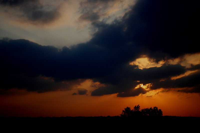 ANOTHER SHOT OF THE SUNSET WITH MY NEW CAMERA