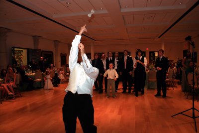 TOSSING THE GARTER