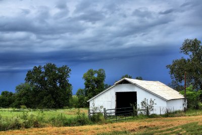 EAST TEXAS BARN