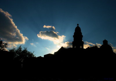 COURTHOUSE SILHOUETTE