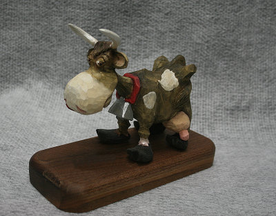 CATEGORY 11.5 - CARIACTURE ANIMAL FIGURINE - CHARLES GARRISON