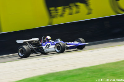 F2