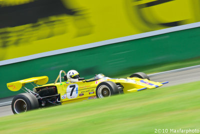 F2