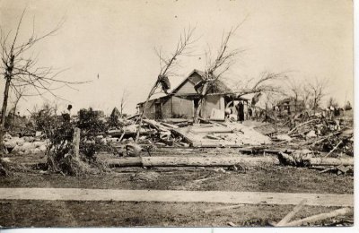 OK Ponca City Tornado Damage 1912.jpg