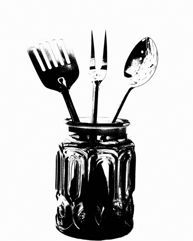 0utensilsbw.jpg