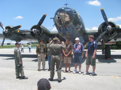 OurFlightGroup7.JPG