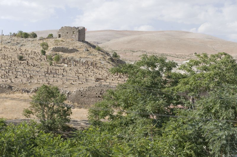 Sille Küçük Kilisesi hill 4681.jpg