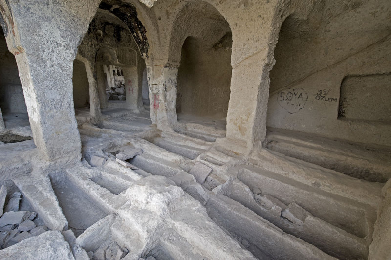 Sille rock dwellings 4685.jpg