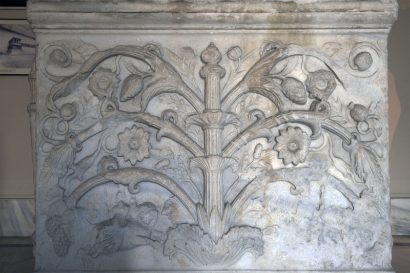 Istanbul Arch Museum june 2009 2567.jpg