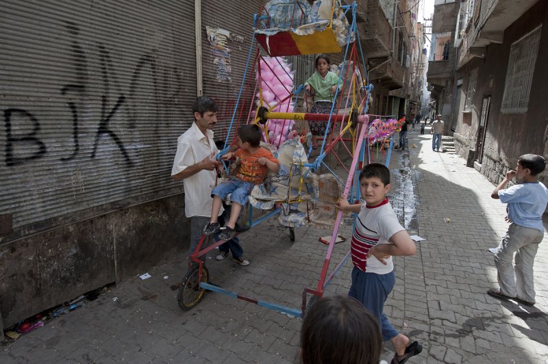 Diyarbakir June 2010 7720.jpg