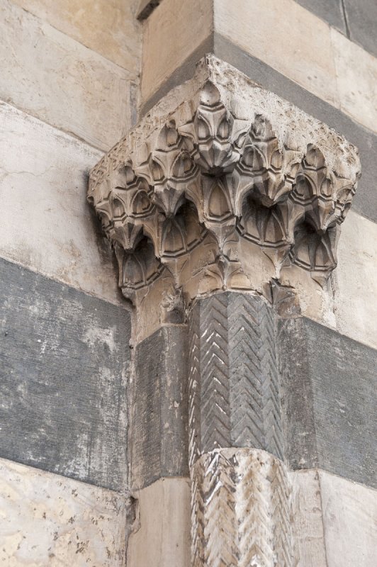 Diyarbakir Behram Pasha Mosque June 2010 7784.jpg