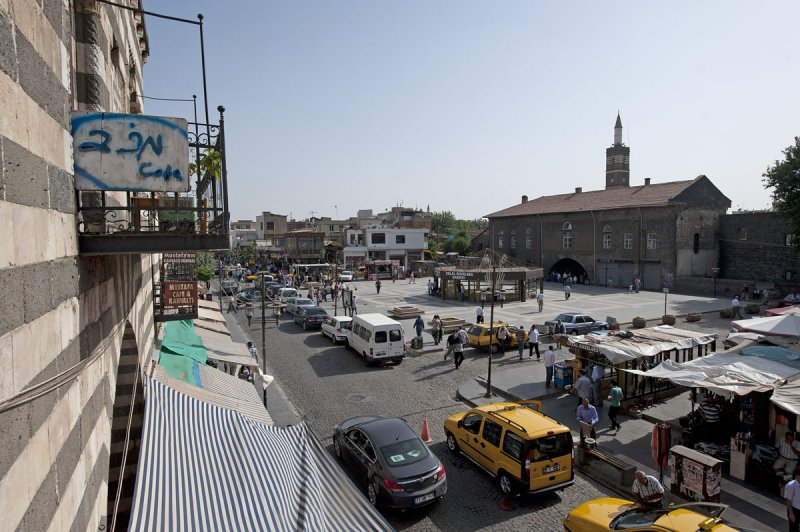 Diyarbakir June 2010 7904.jpg