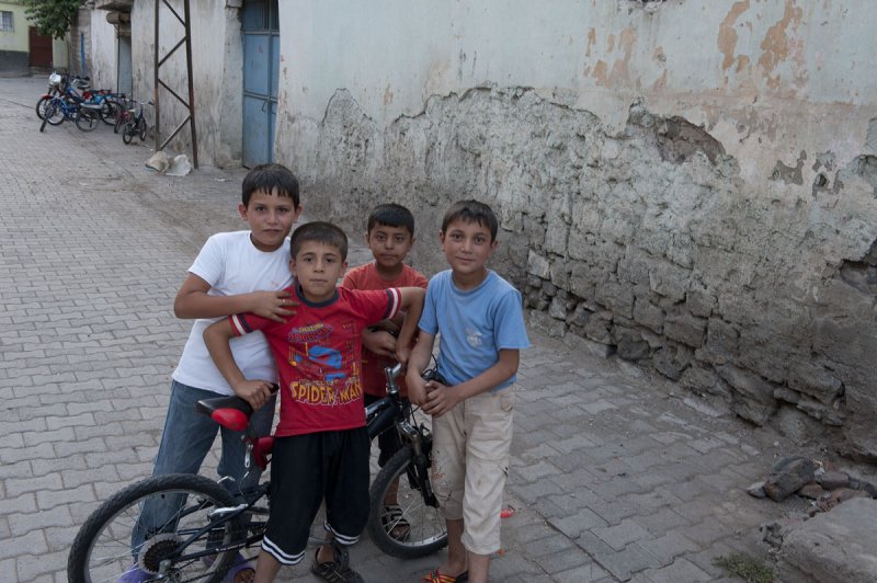 Diyarbakir June 2010 8126.jpg
