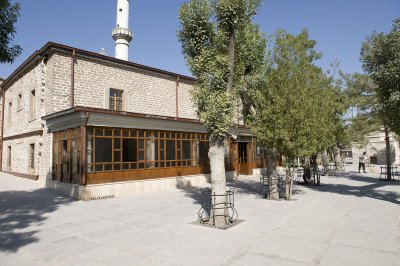 Konya Semsi Tebrizi mosque and mausoleum 3756.jpg
