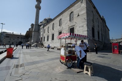 Istanbul June 2010 7351.jpg