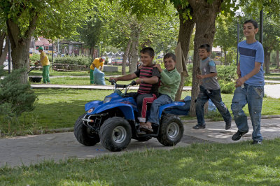 Diyarbakir June 2010 7618.jpg