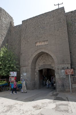 Diyarbakir June 2010 7810.jpg