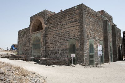 Diyarbakir Exterior of the St. George's church 7831.jpg