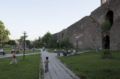 Diyarbakir June 2010 8060.jpg