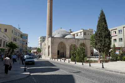 Sanliurfa Hüseyin Pasha Mosque June 2010 8922.jpg